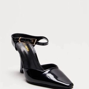 New Black Women's Mule Pumps with Gold Buckle, size 8.5 Black Dress Shoes, Heels